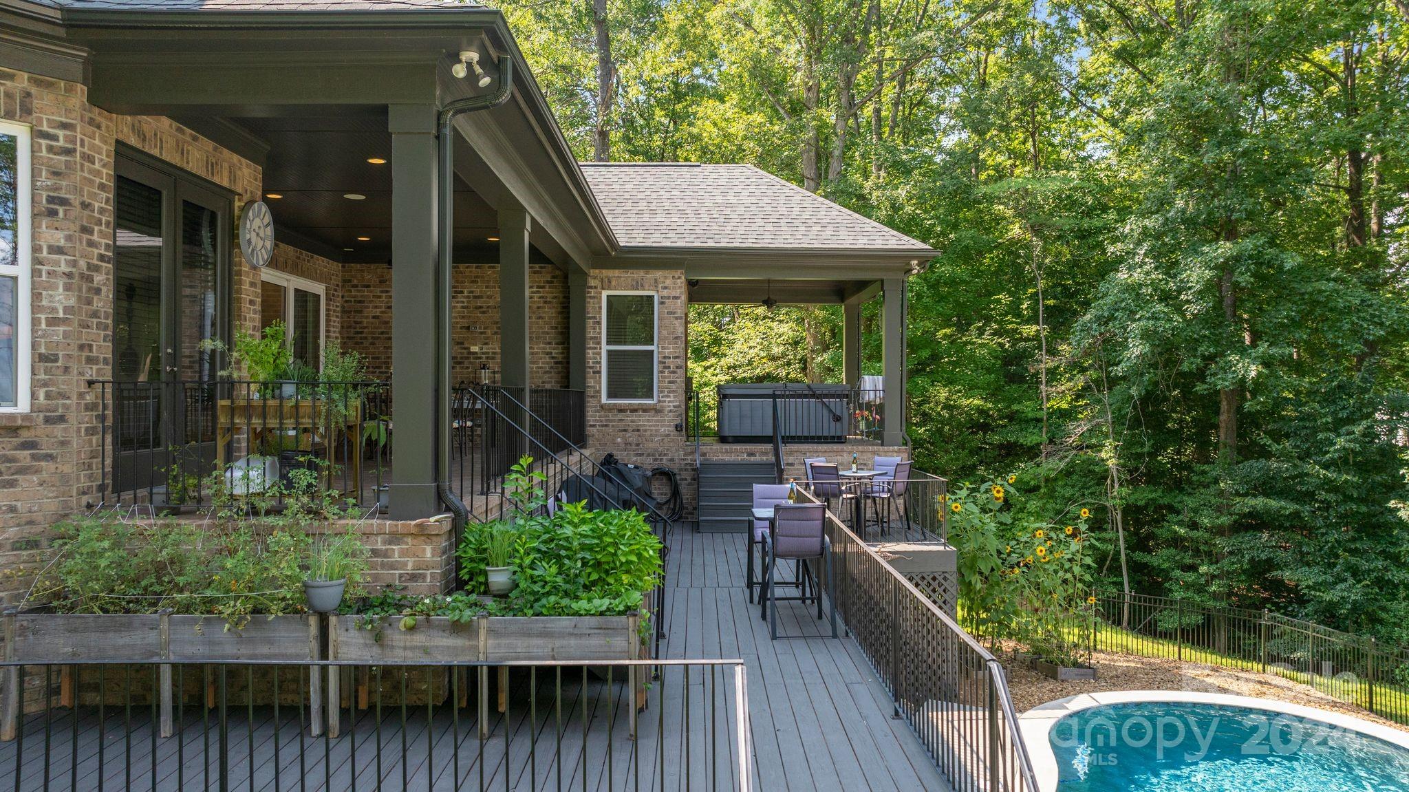 7086 Hawk Shadow Lane