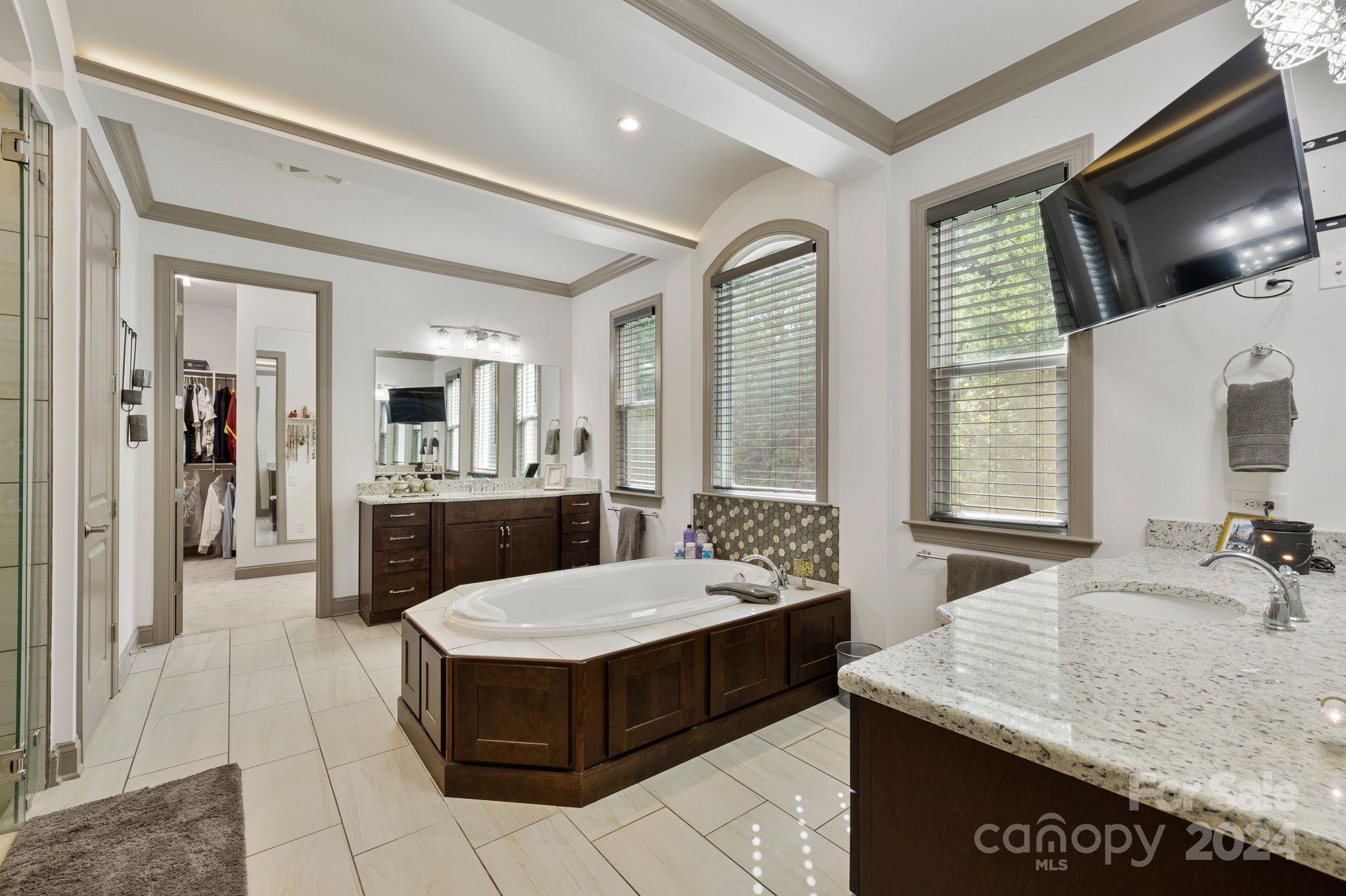 7086 Hawk Shadow Lane