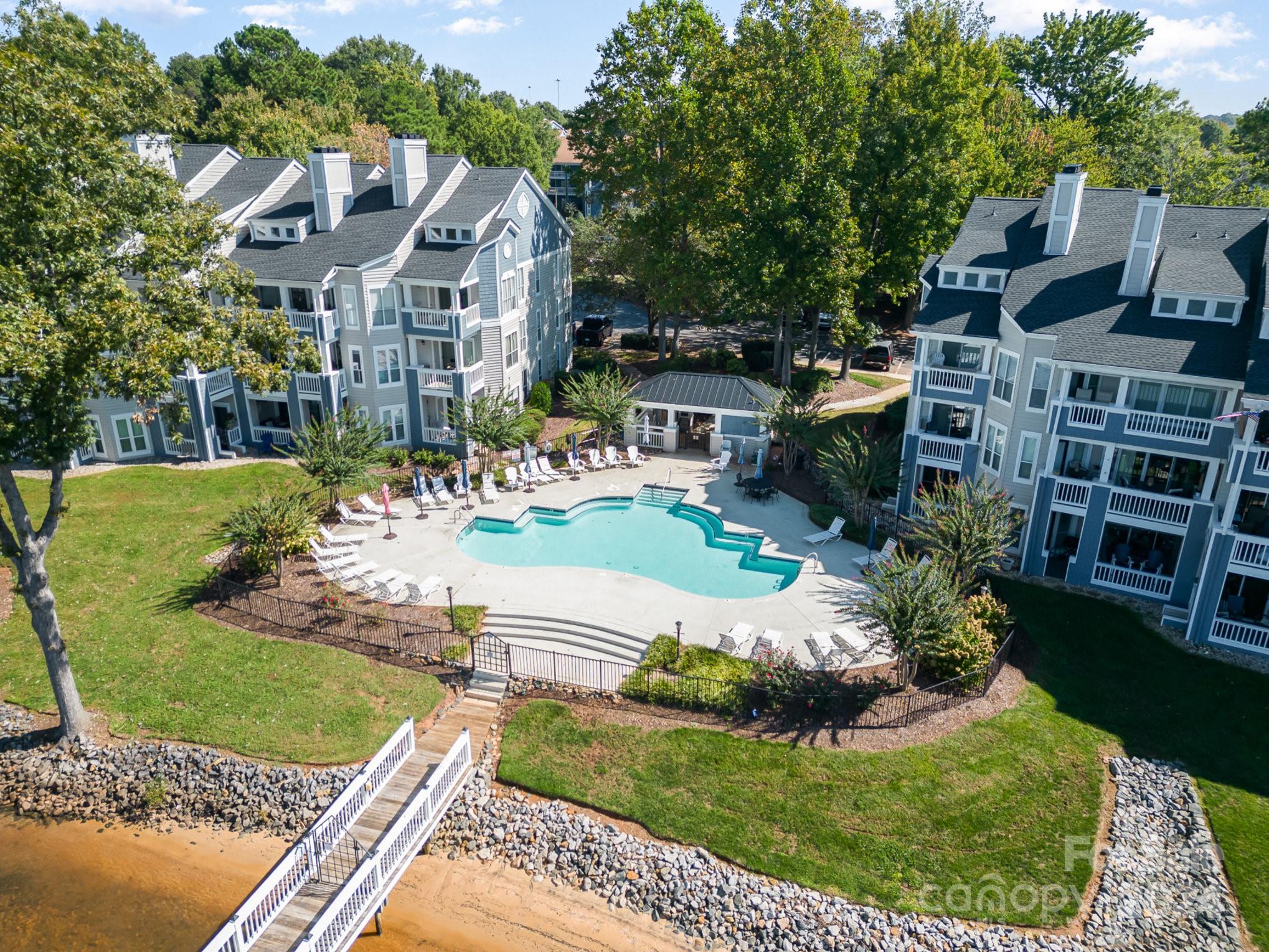 903 Southwest Drive Unit: 903