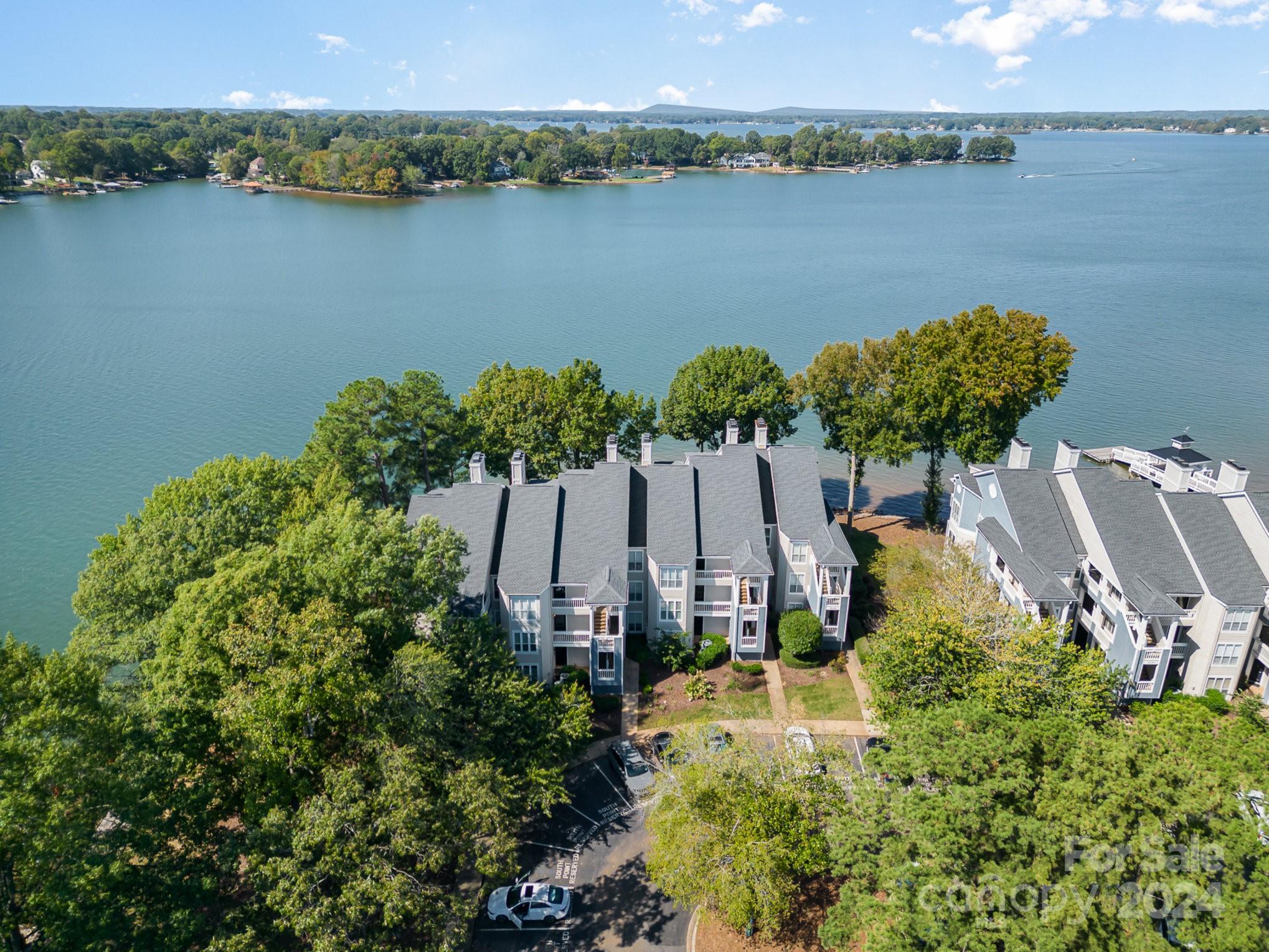 903 Southwest Drive Unit: 903