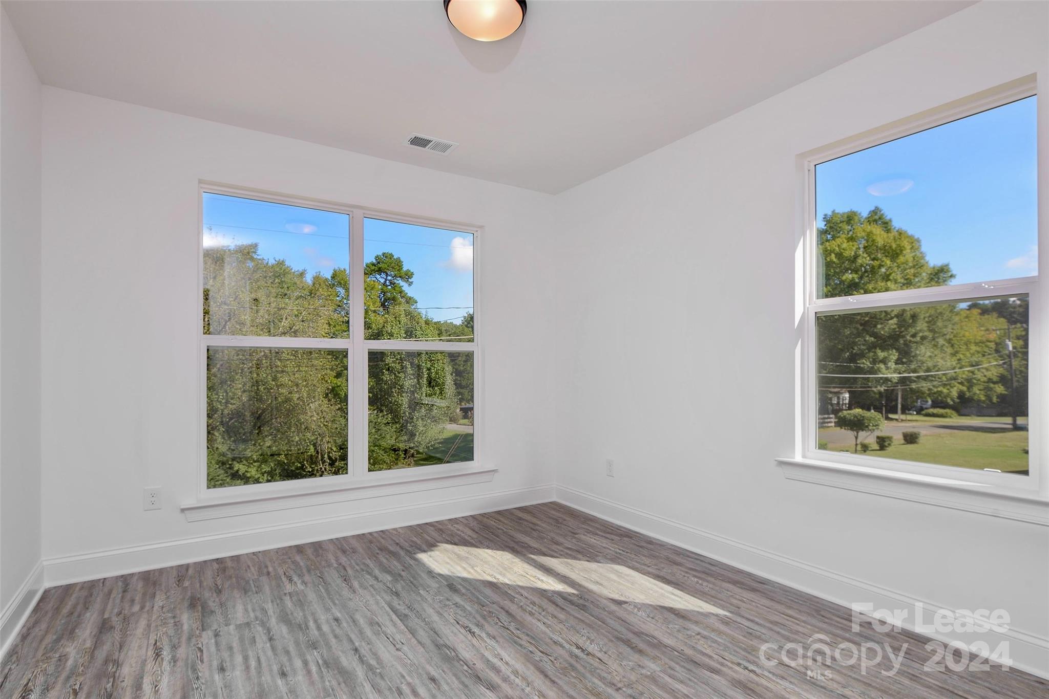 128 Whitman Circle