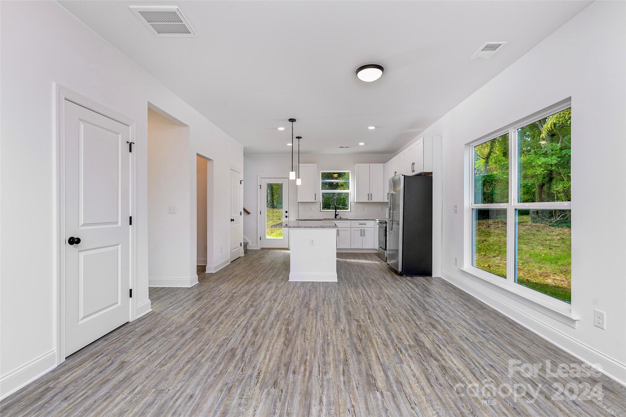 128 Whitman Circle