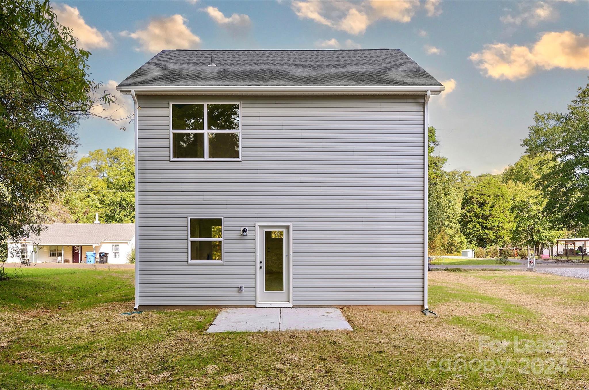 128 Whitman Circle