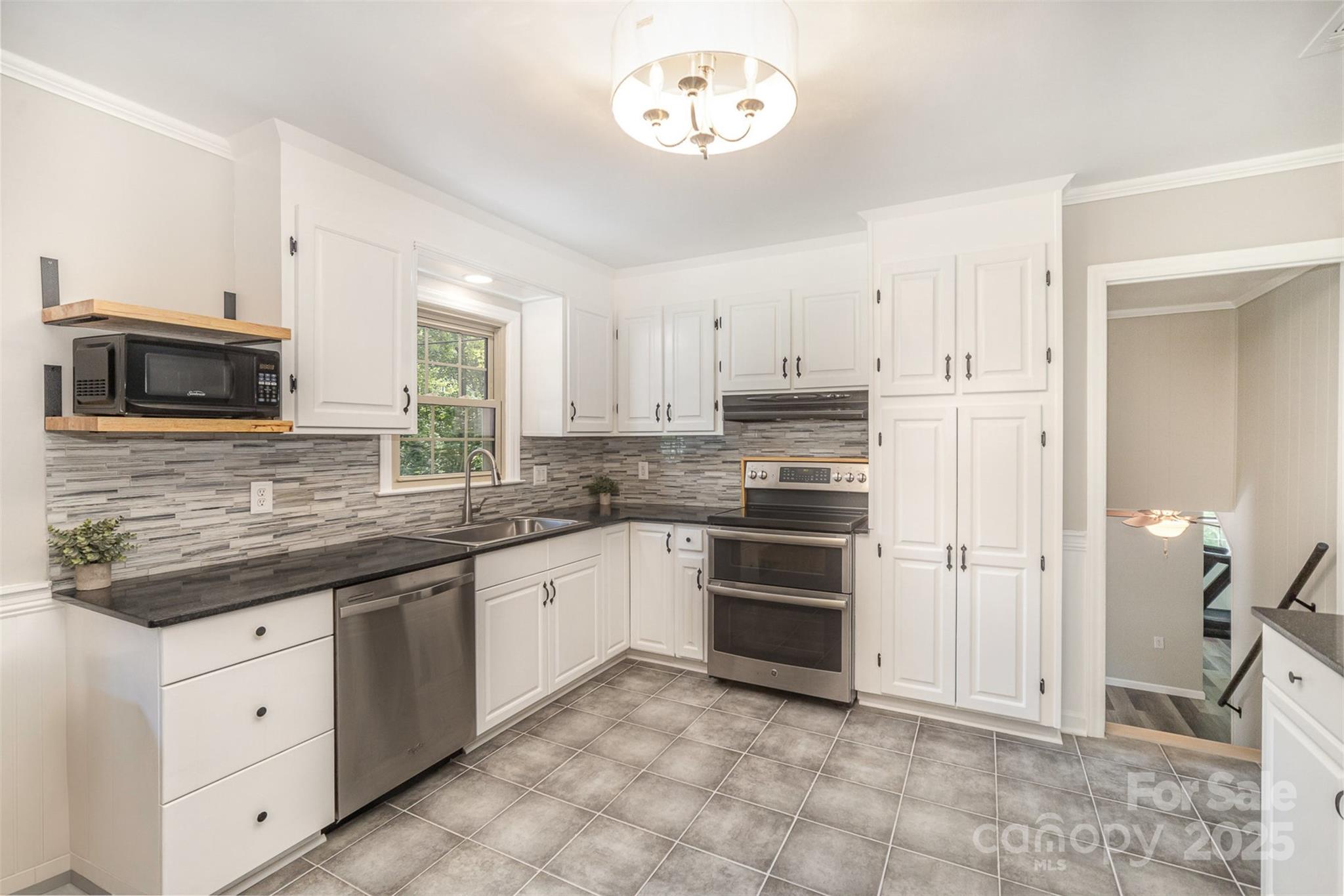 118 Spicewood Circle