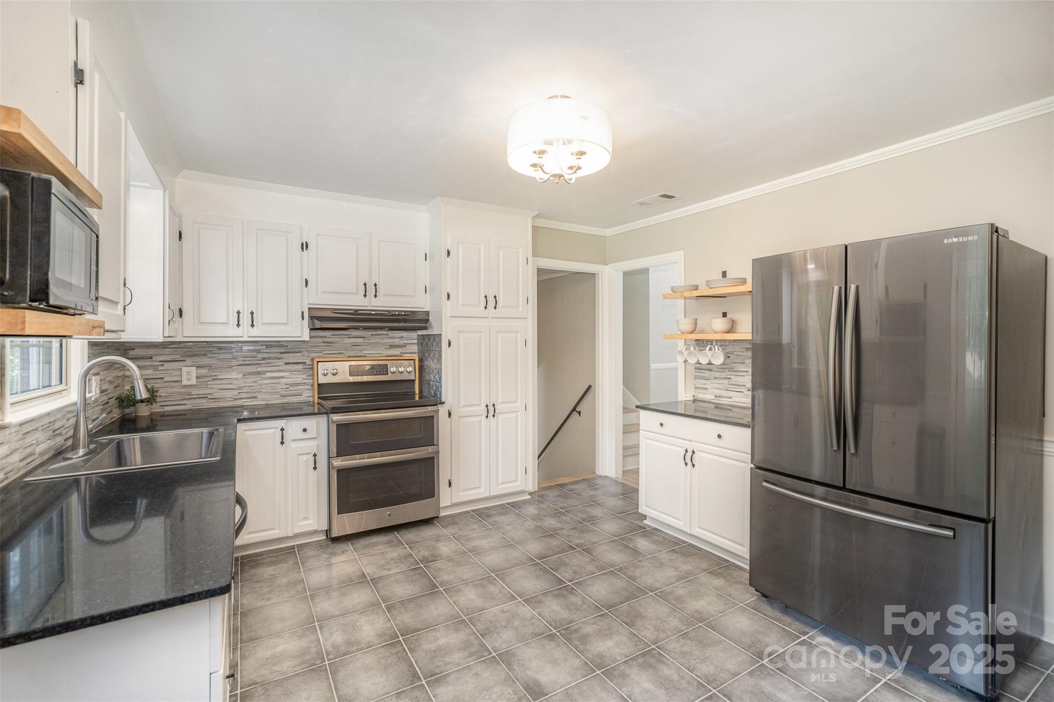 118 Spicewood Circle