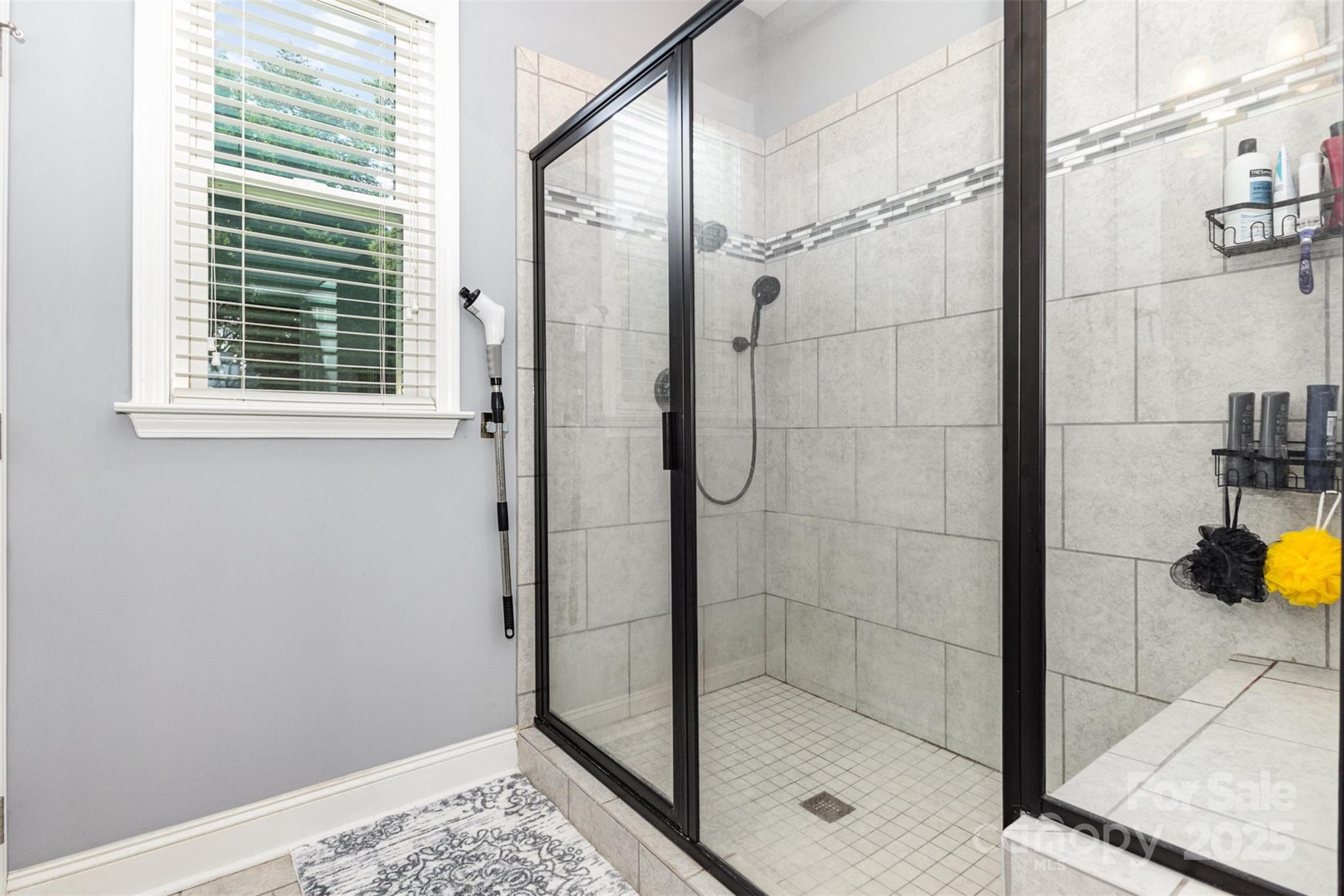 1225 Edgewood Court
