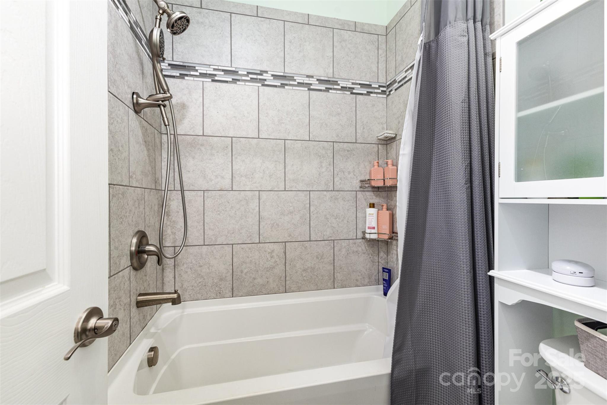 1225 Edgewood Court