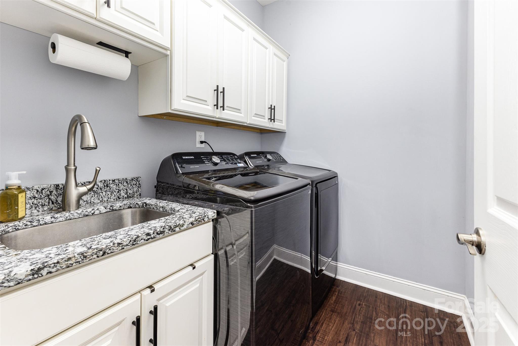 1225 Edgewood Court