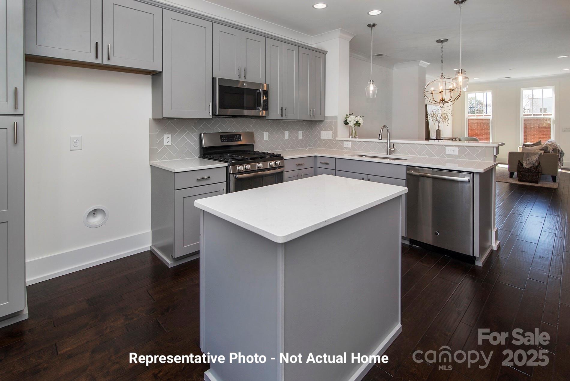 9929 Ansonborough Square