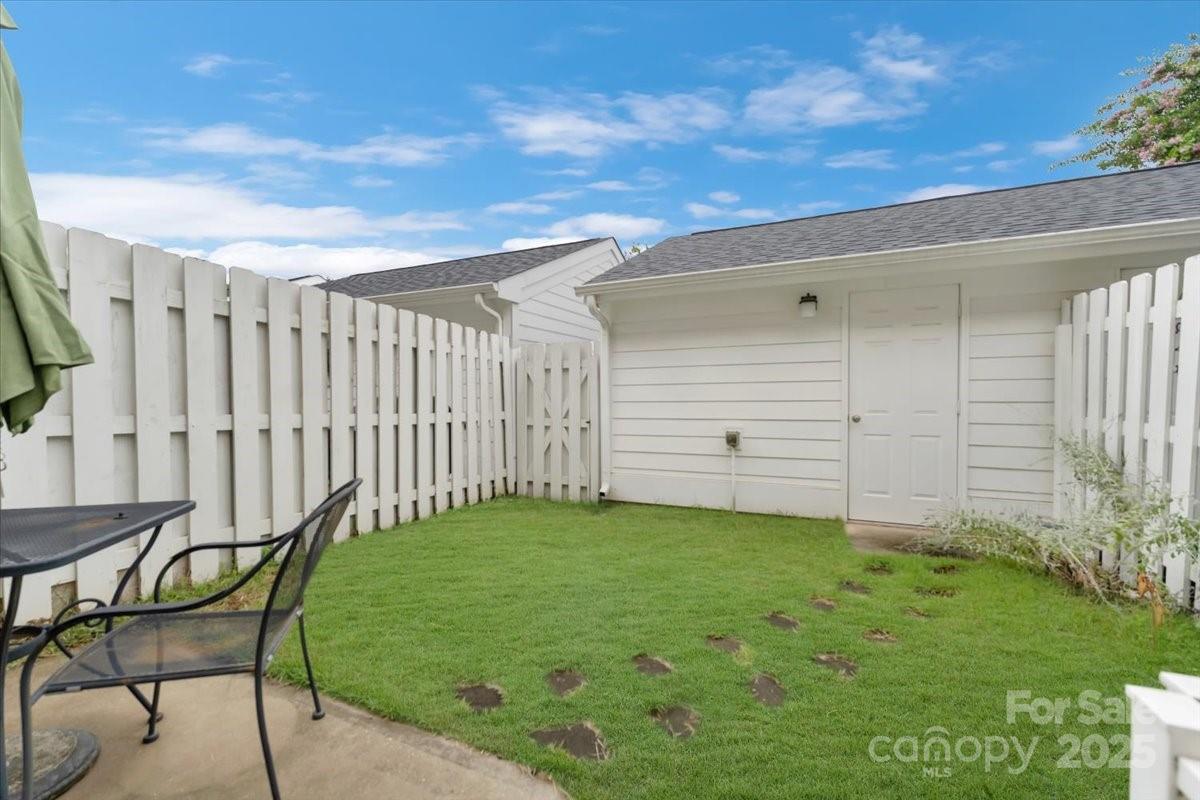 936 Gardners Way