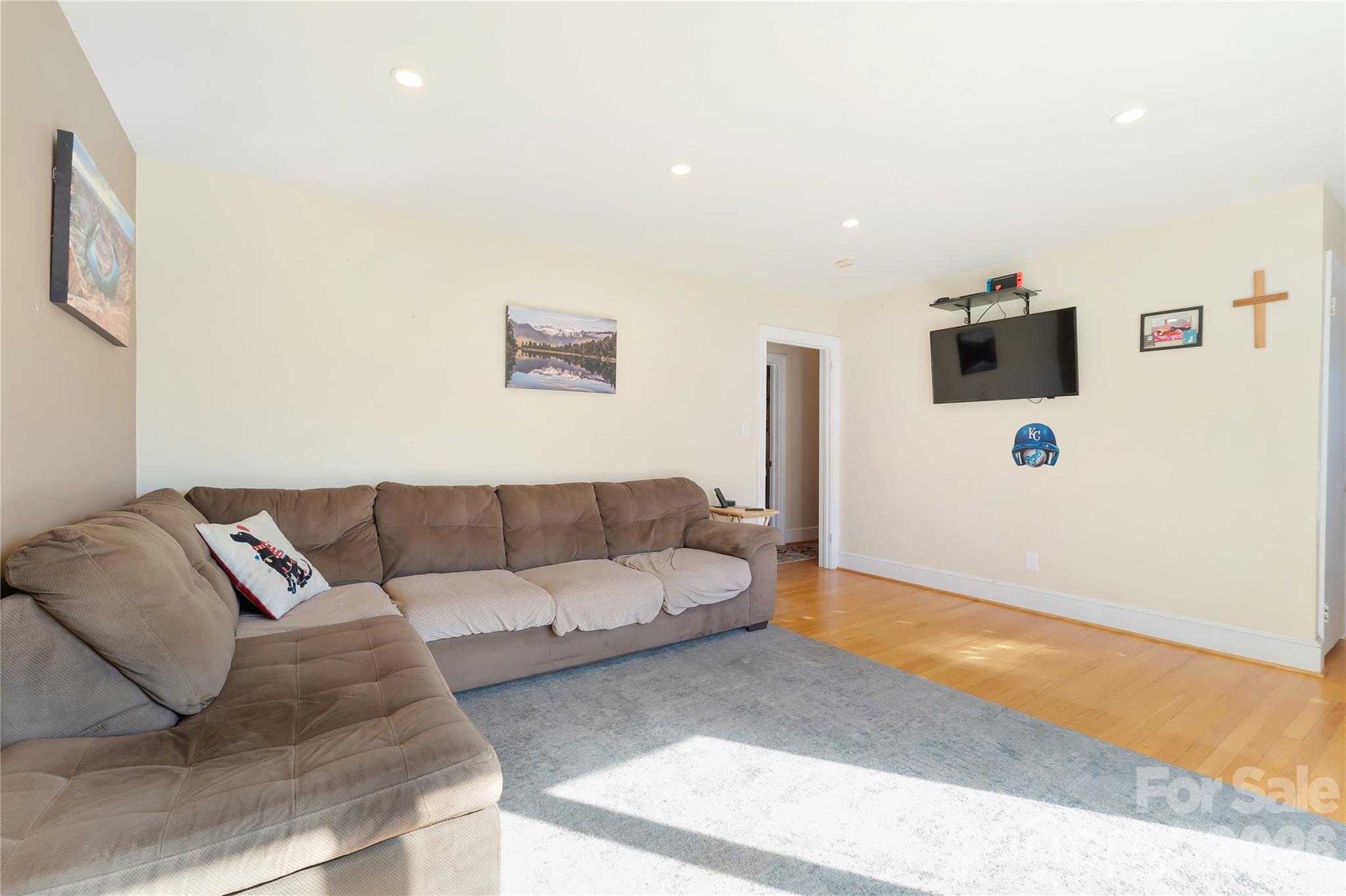 6268 Long Island Road