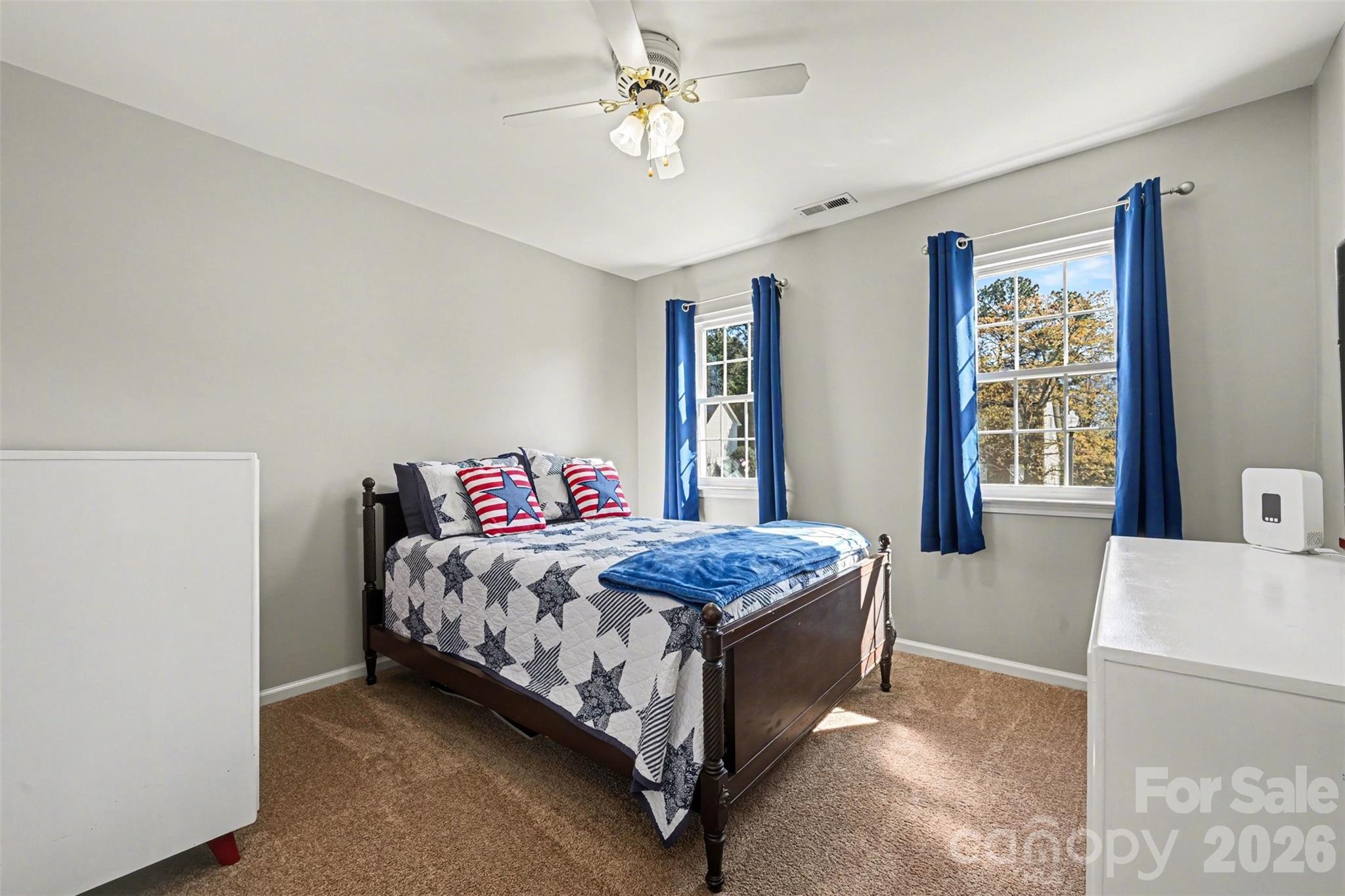 586 Gatsby Place NW