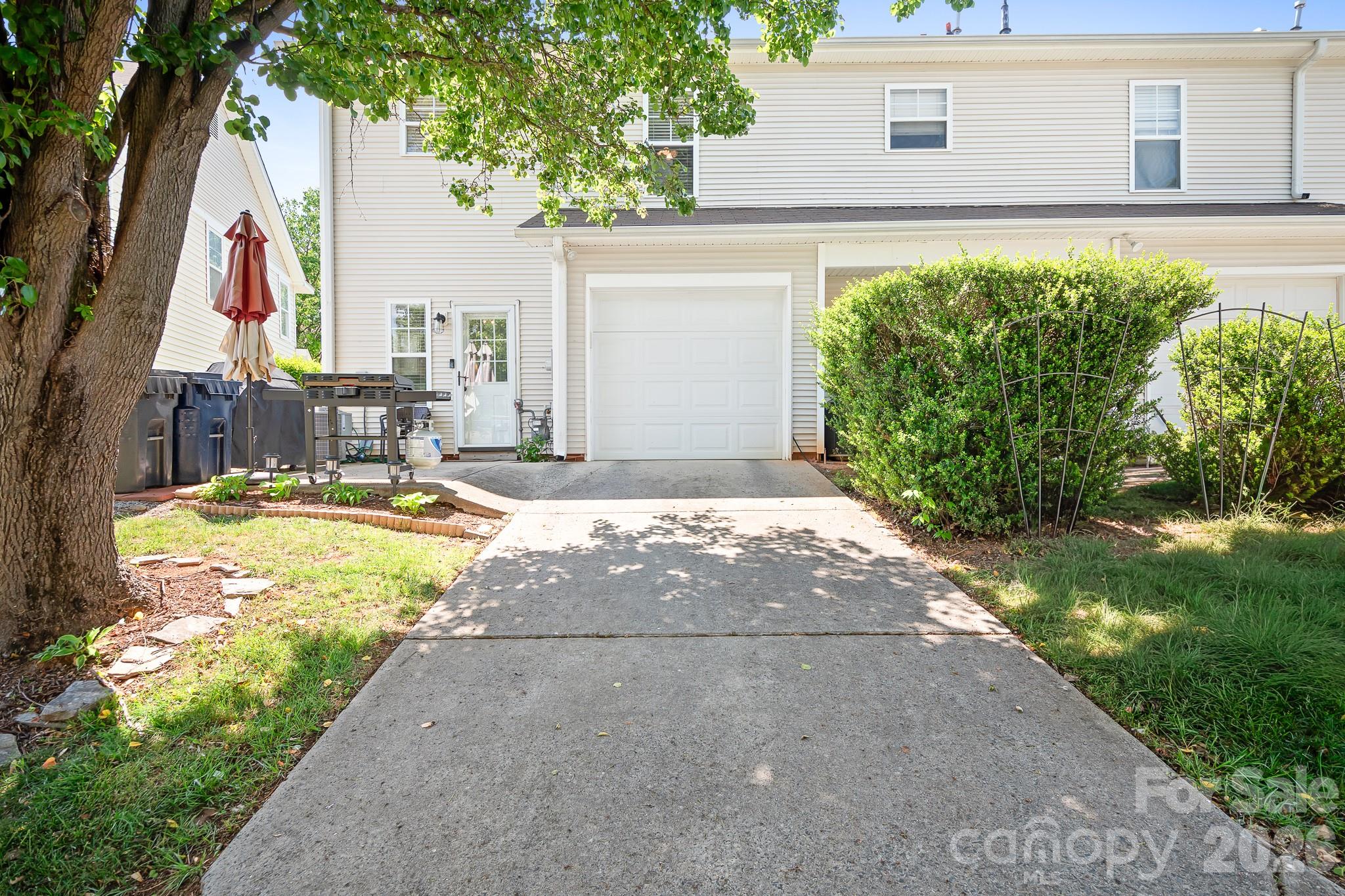 16923 Bridgeton Lane