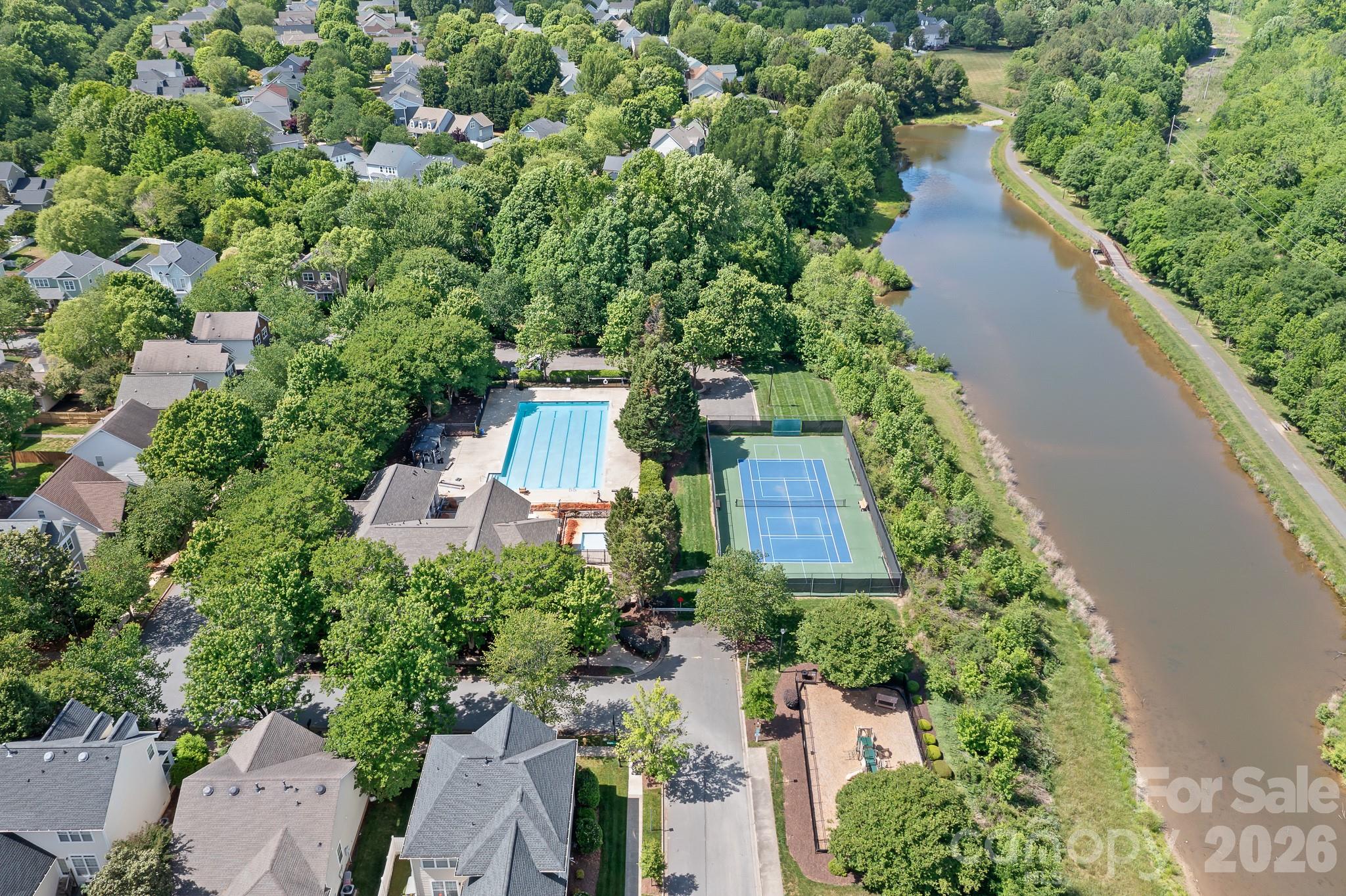 16923 Bridgeton Lane