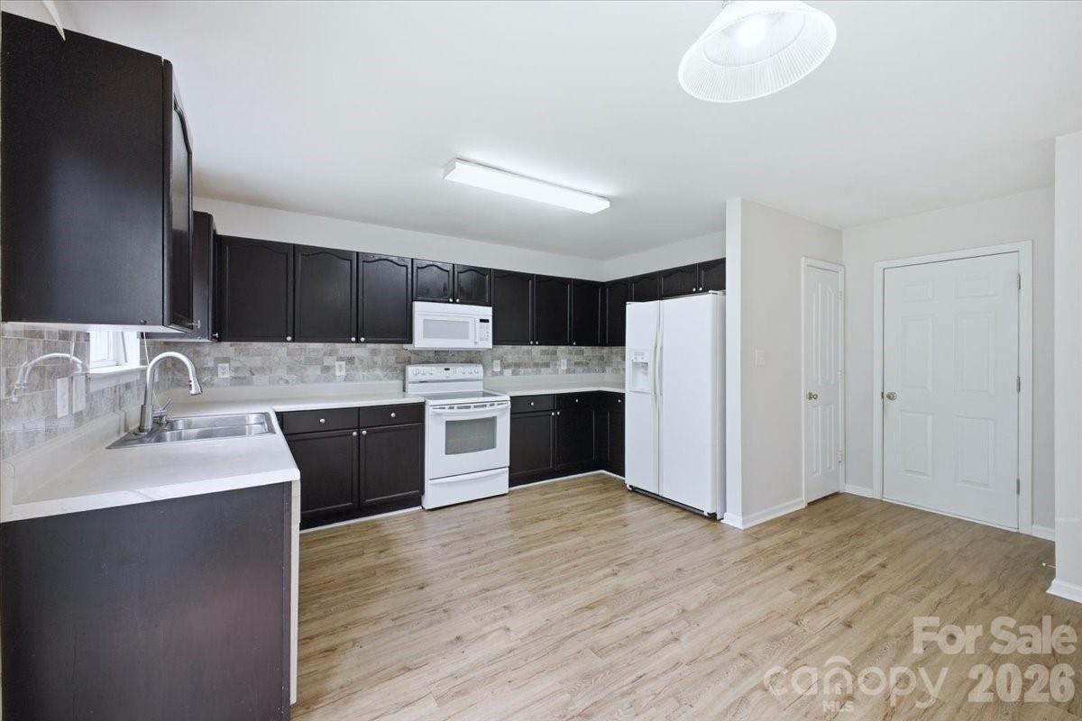 7143 Wandering Creek Drive