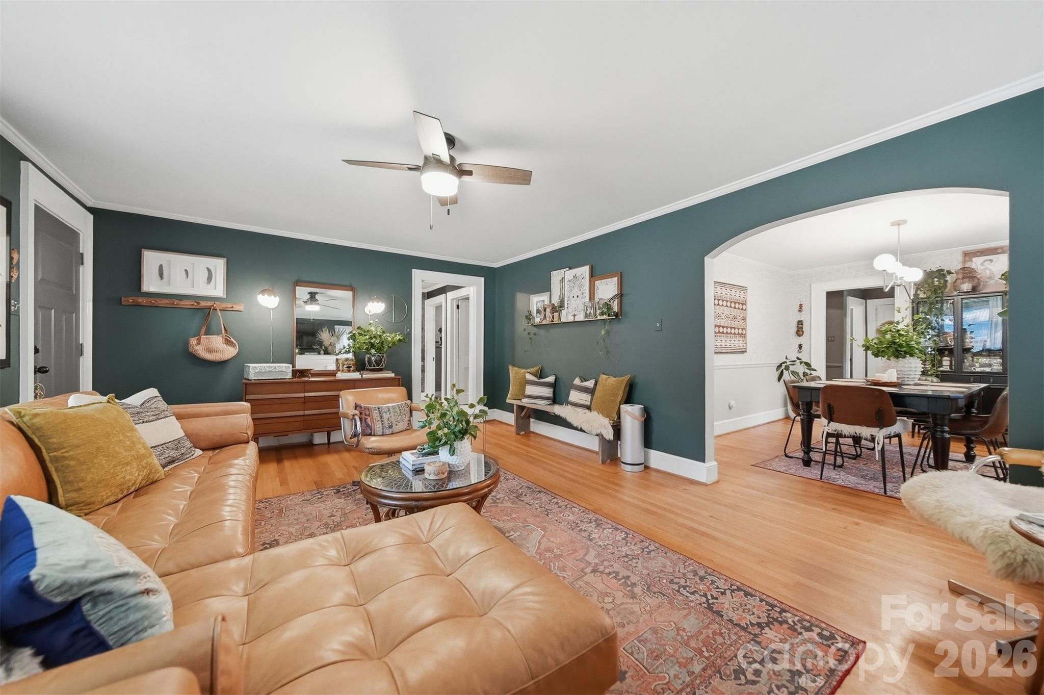 504 W 6th Street