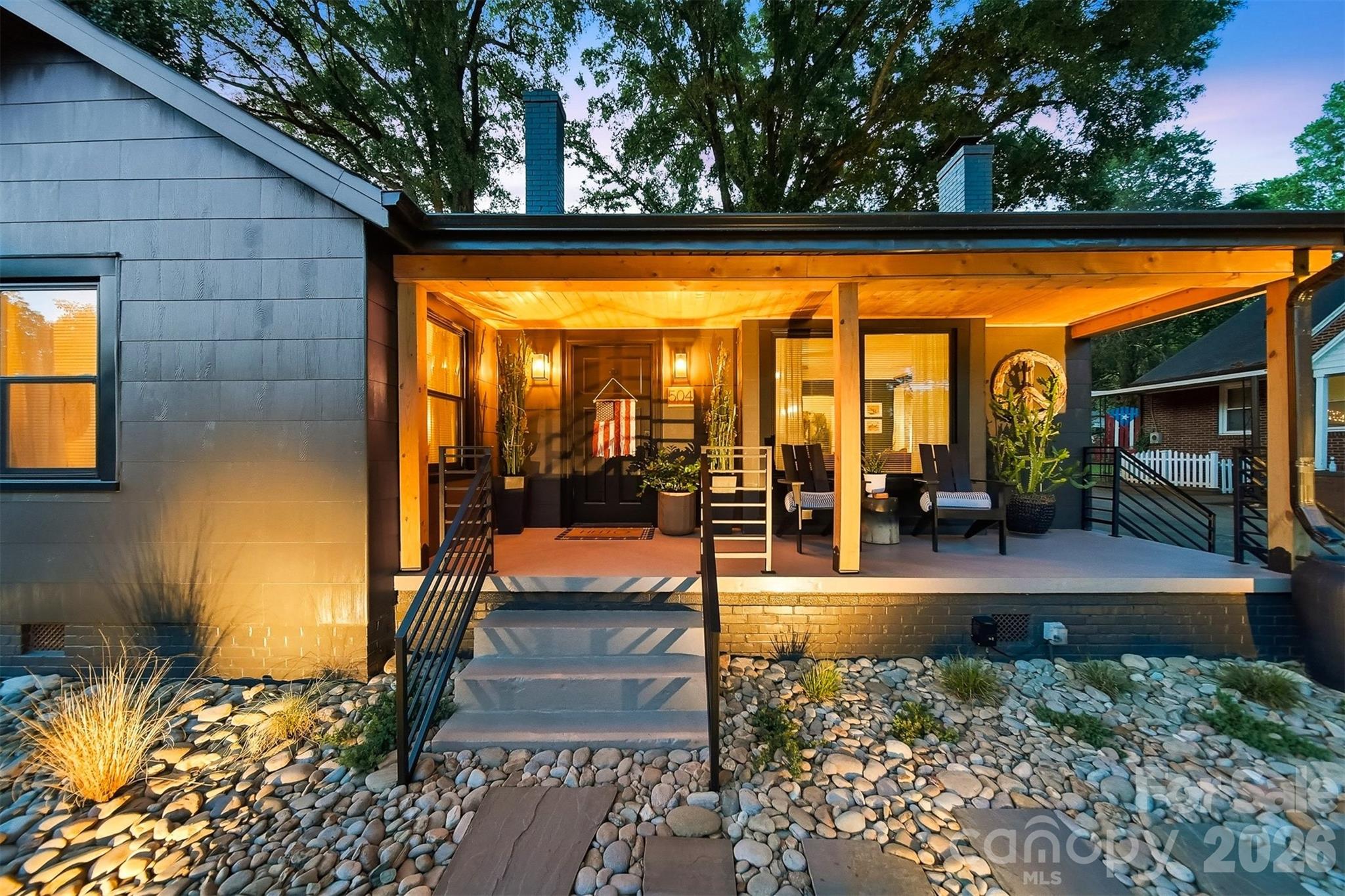 504 W 6th Street