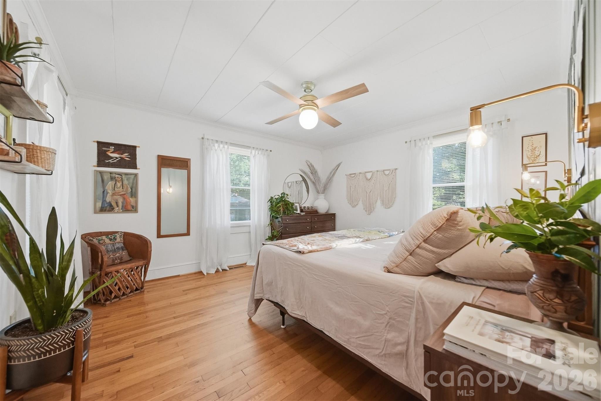504 W 6th Street