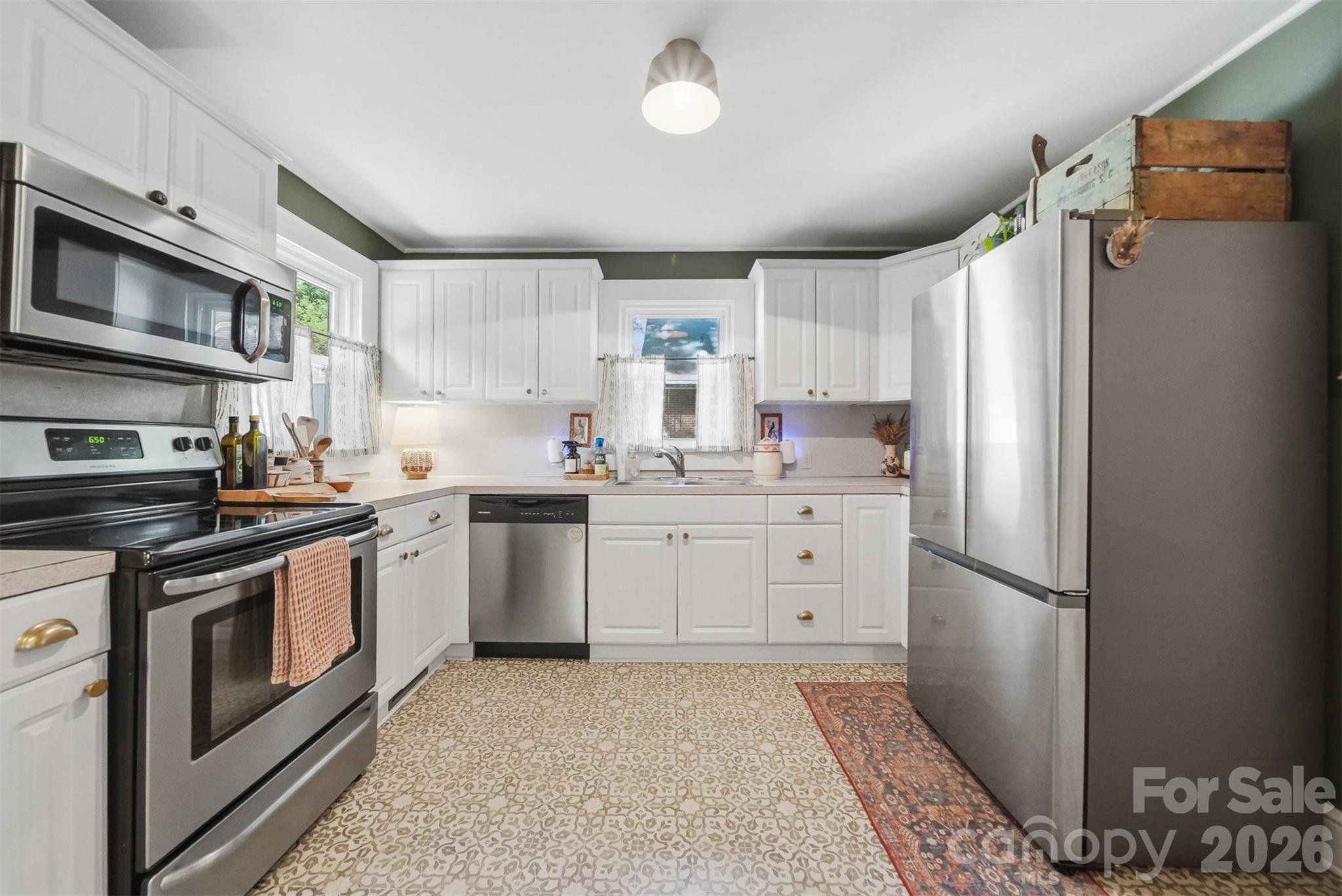 504 W 6th Street