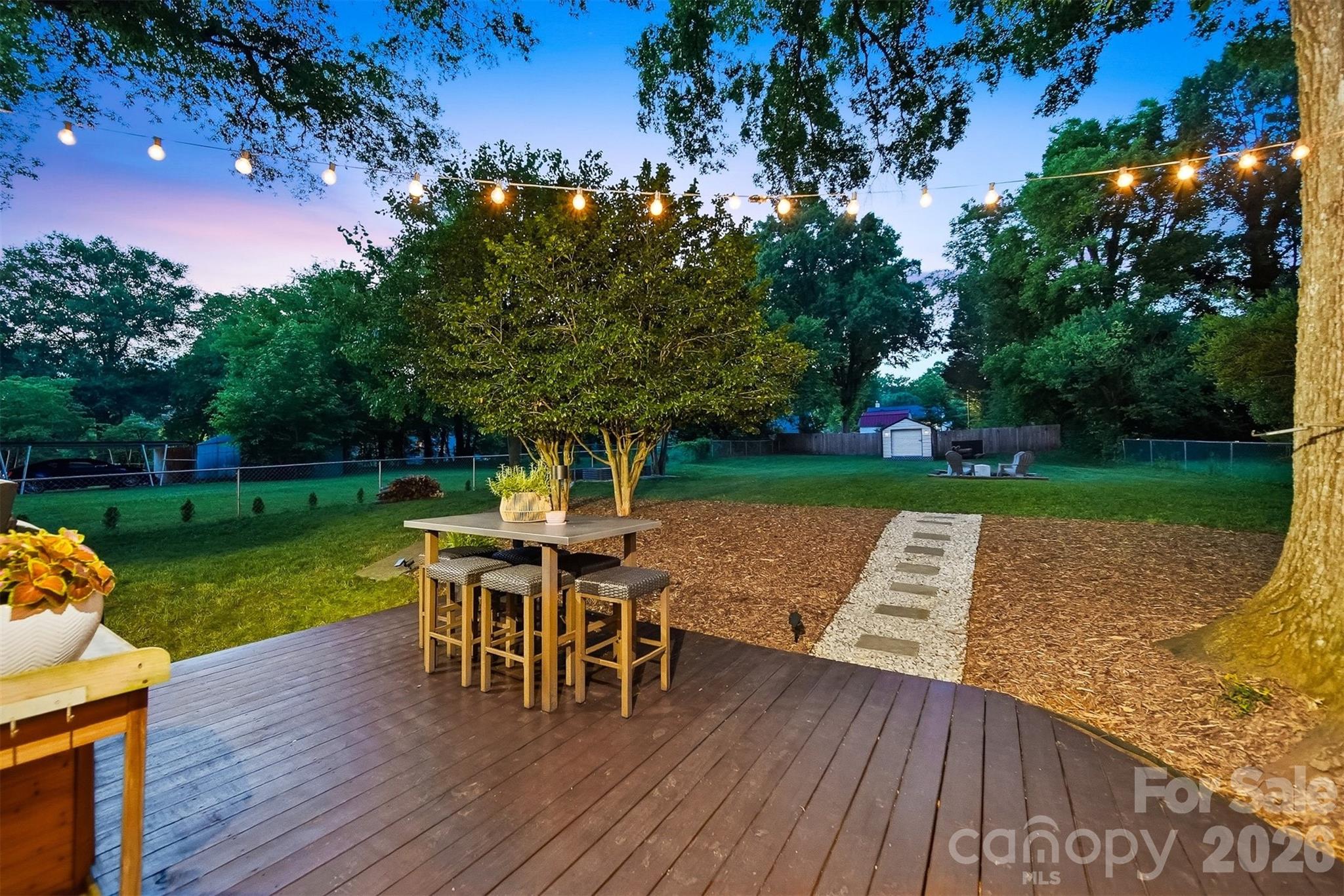 504 W 6th Street