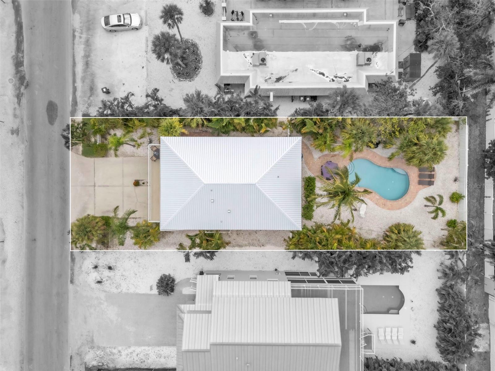 212 MAGNOLIA AVE