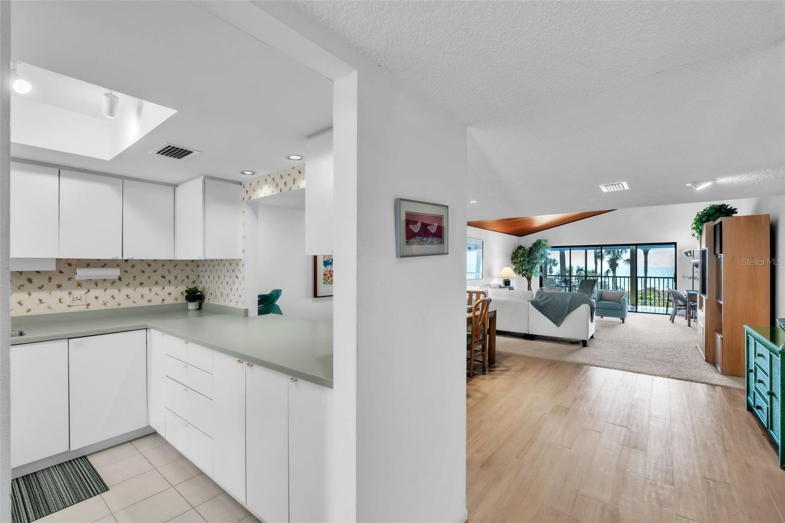 5635 GULF OF MEXICO DR #202