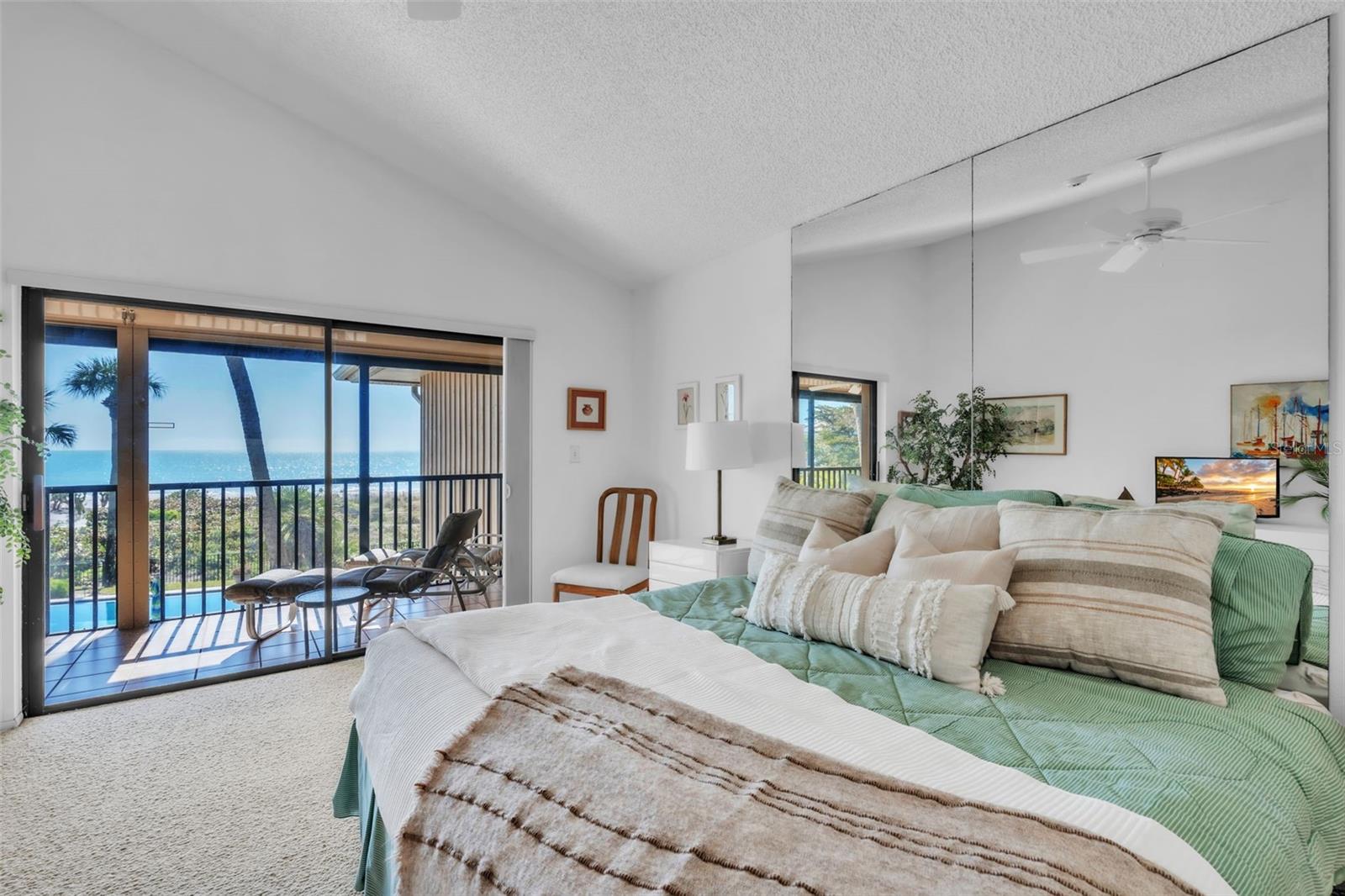 5635 GULF OF MEXICO DR #202