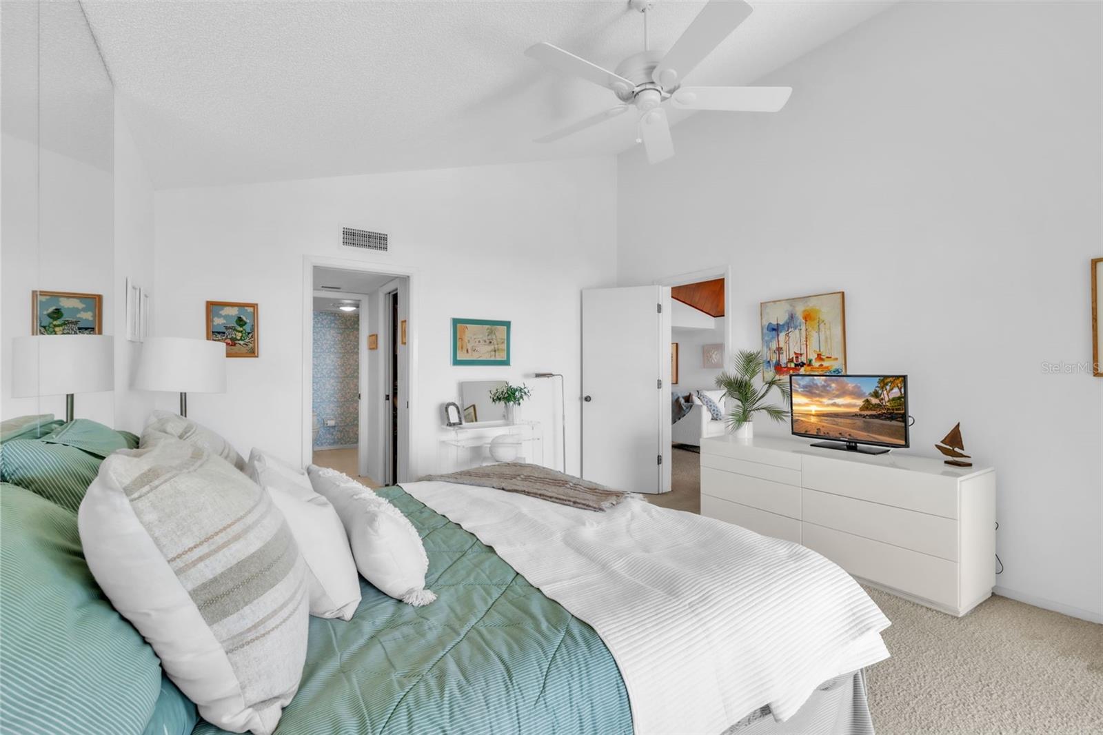 5635 GULF OF MEXICO DR #202