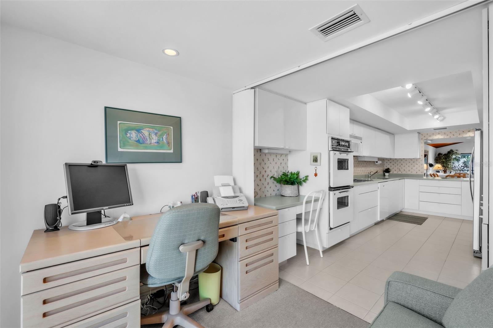 5635 GULF OF MEXICO DR #202