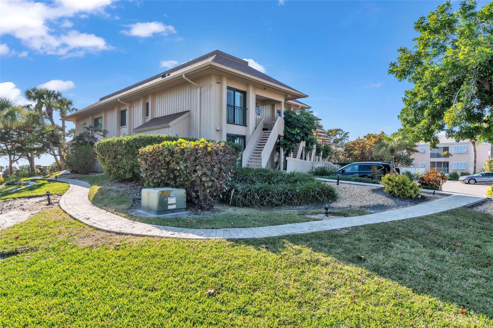 5635 GULF OF MEXICO DR #202