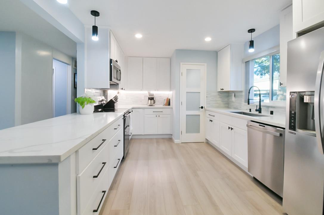 7190 Indian Valley CT