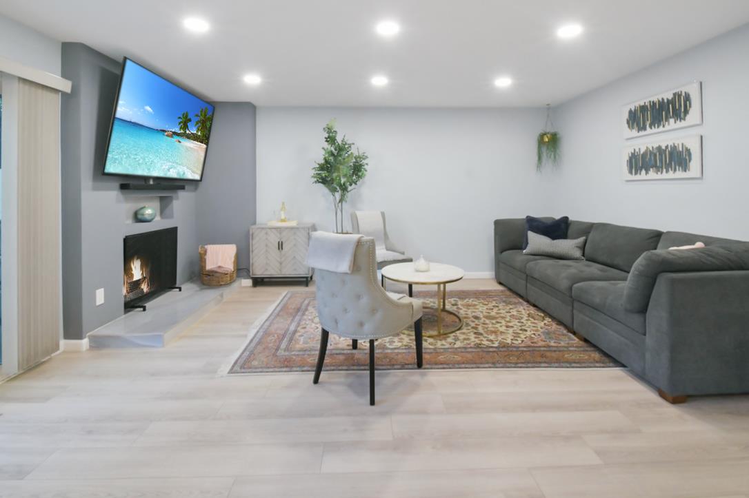 7190 Indian Valley CT