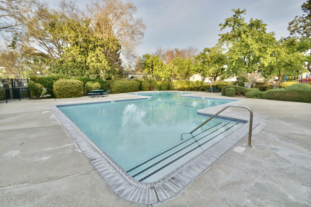 7190 Indian Valley CT