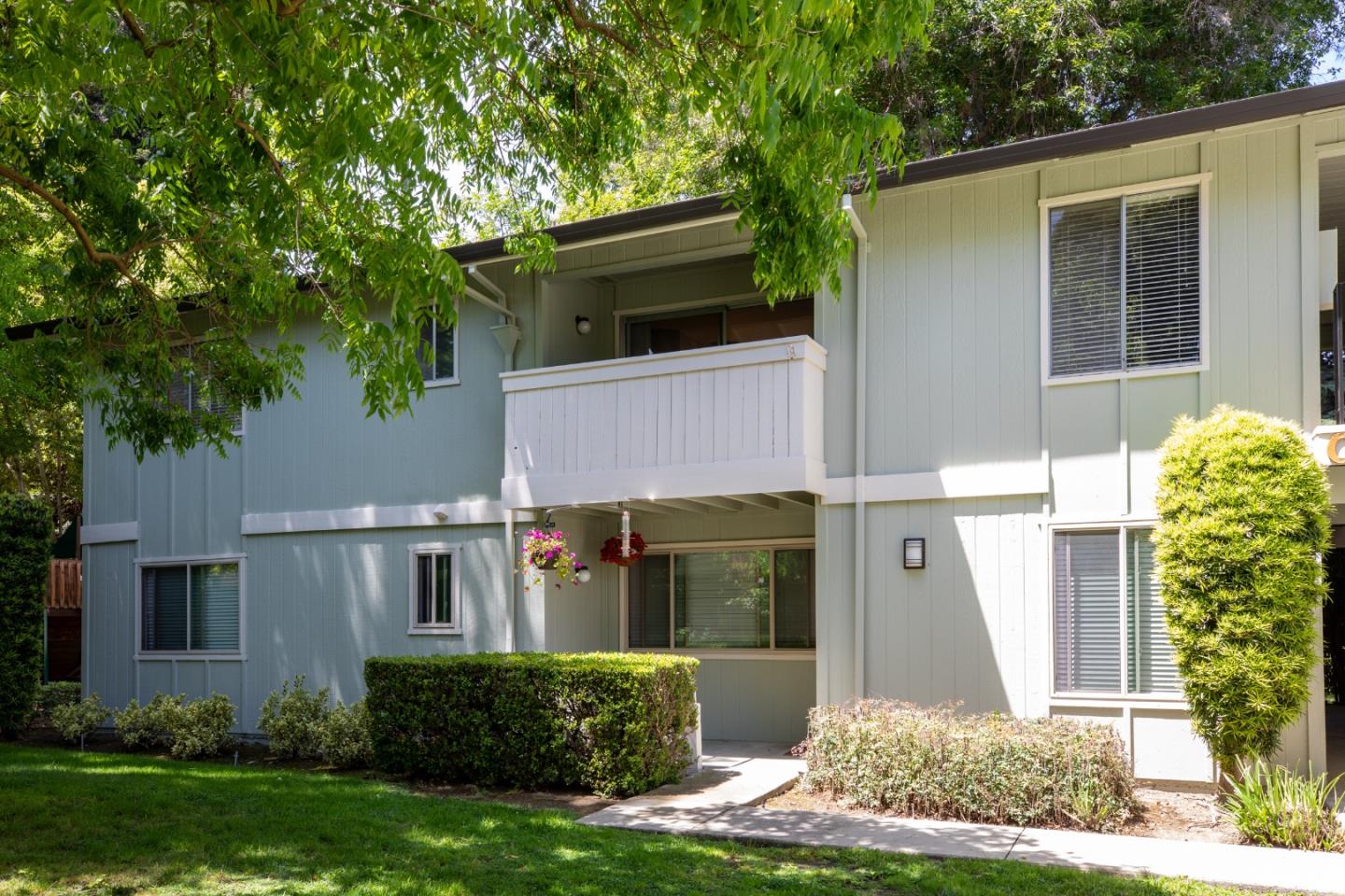 264 N Whisman RD 19