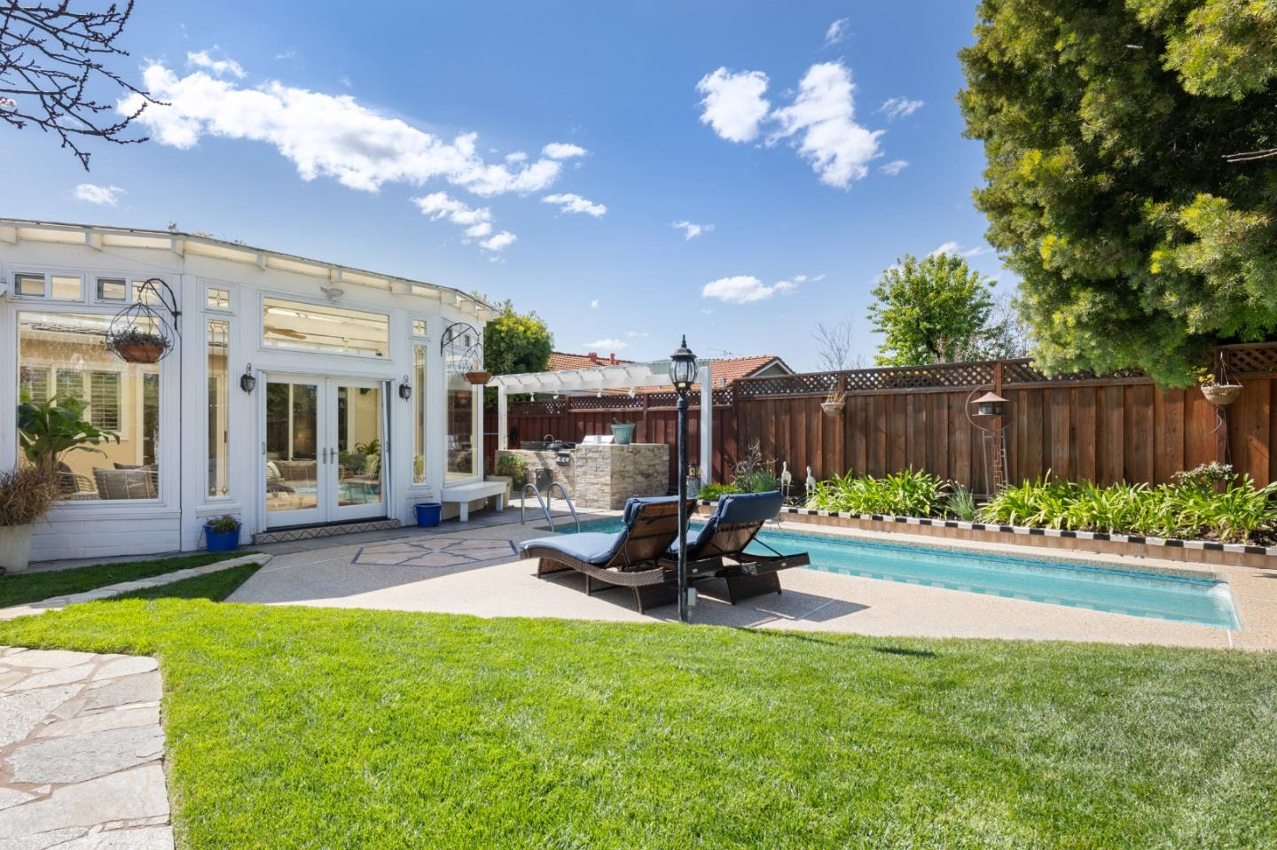 6166 Hancock AVE