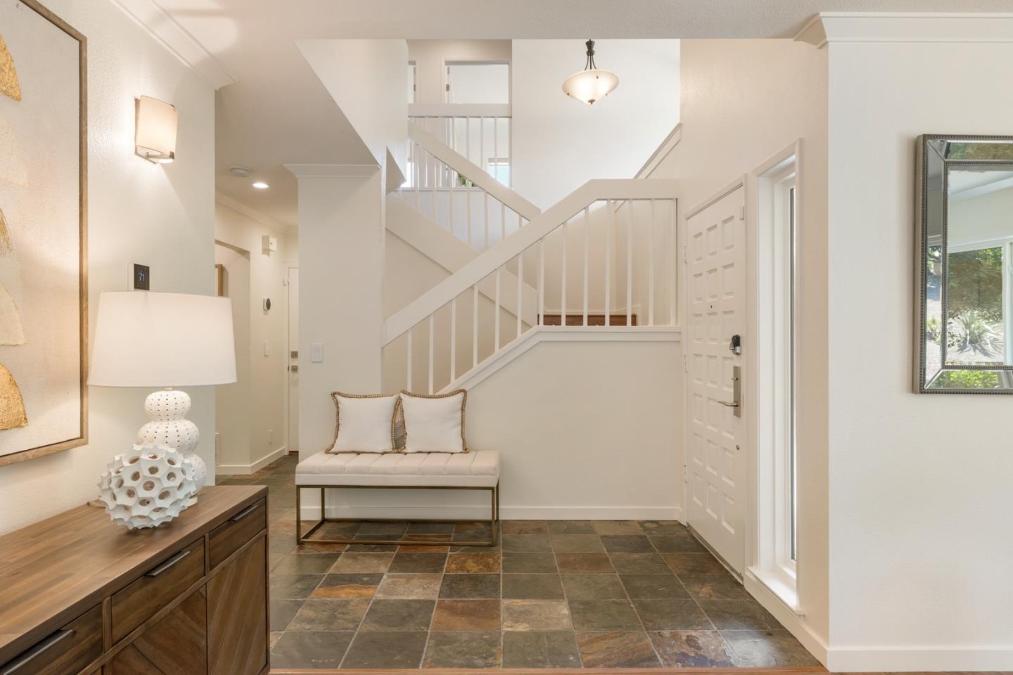 15 Calypso Ln
