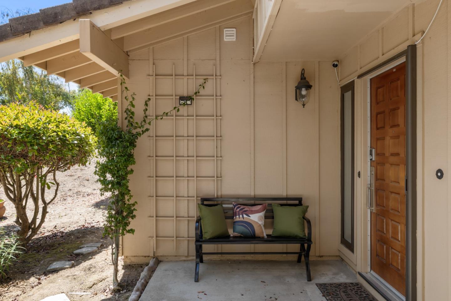 15 Calypso Ln
