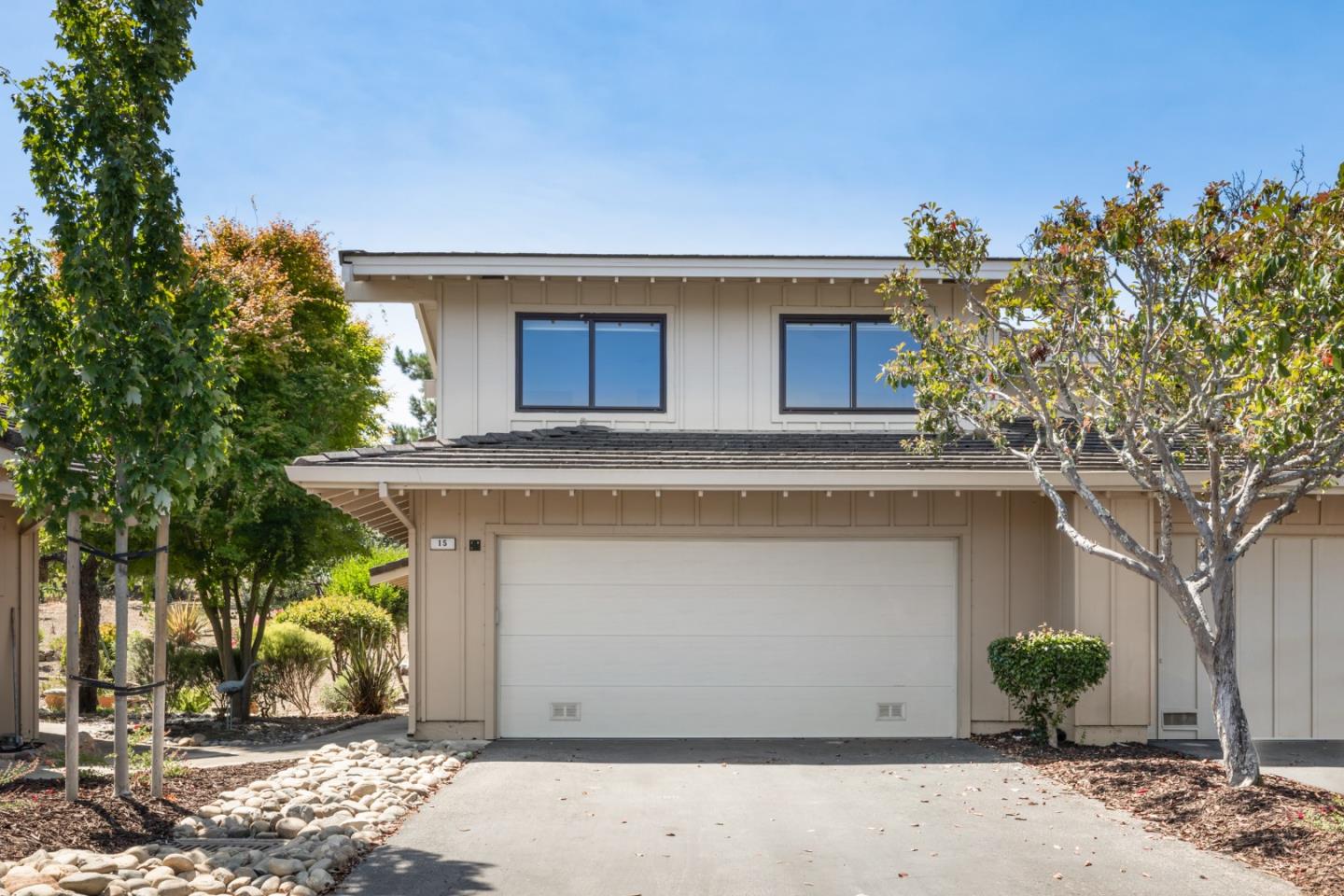 15 Calypso Ln