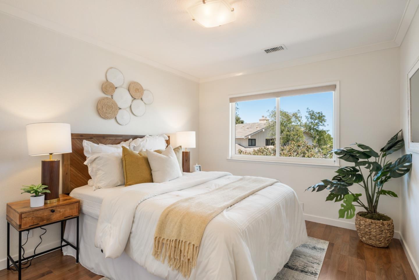 15 Calypso Ln
