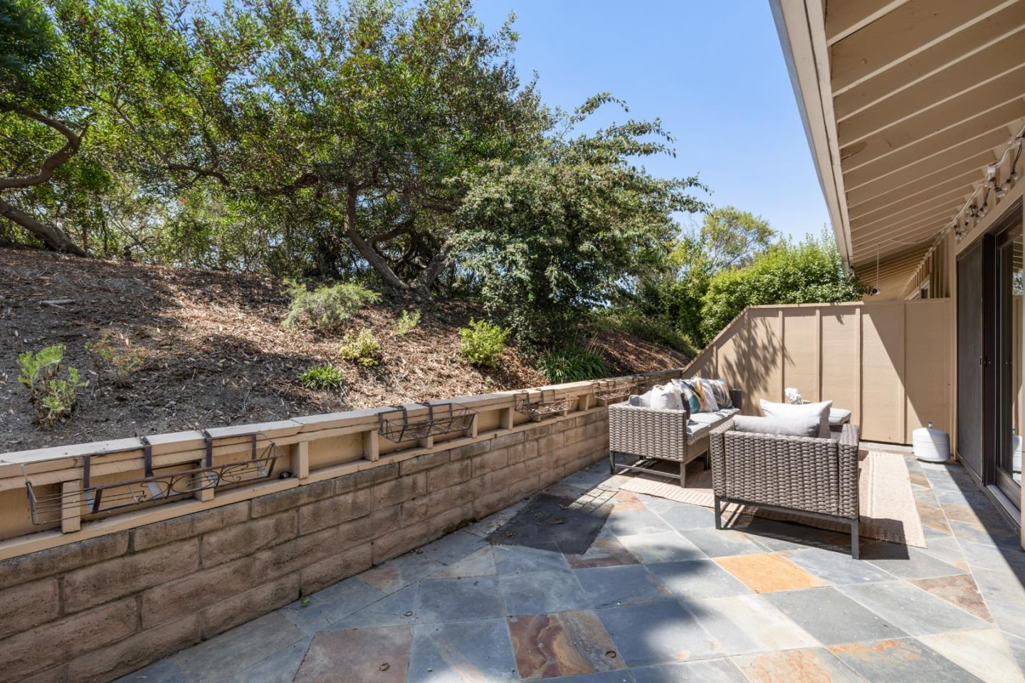 15 Calypso Ln