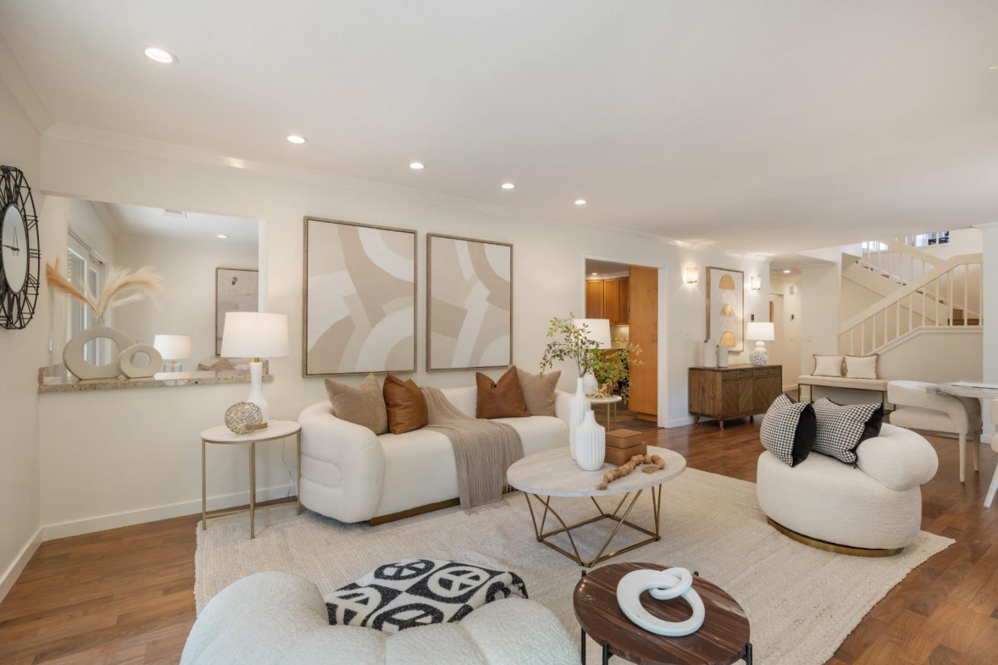 15 Calypso Ln