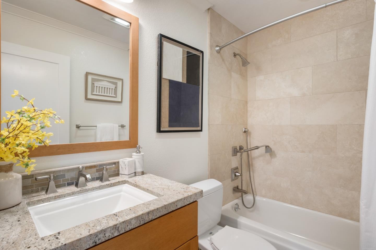 15 Calypso Ln