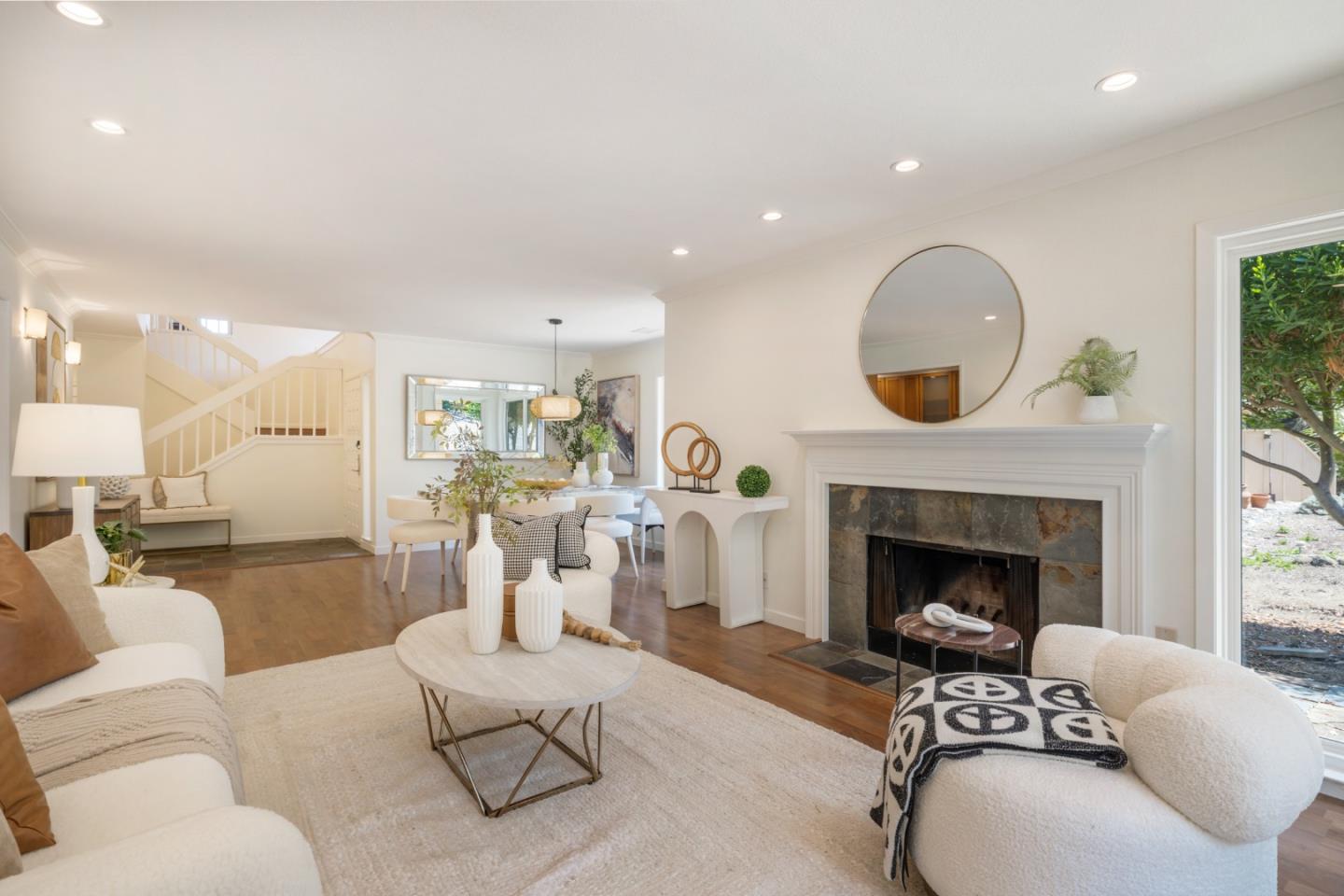 15 Calypso Ln