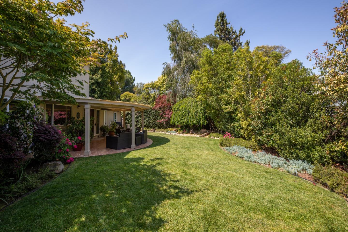 1061 Saint Joseph Avenue