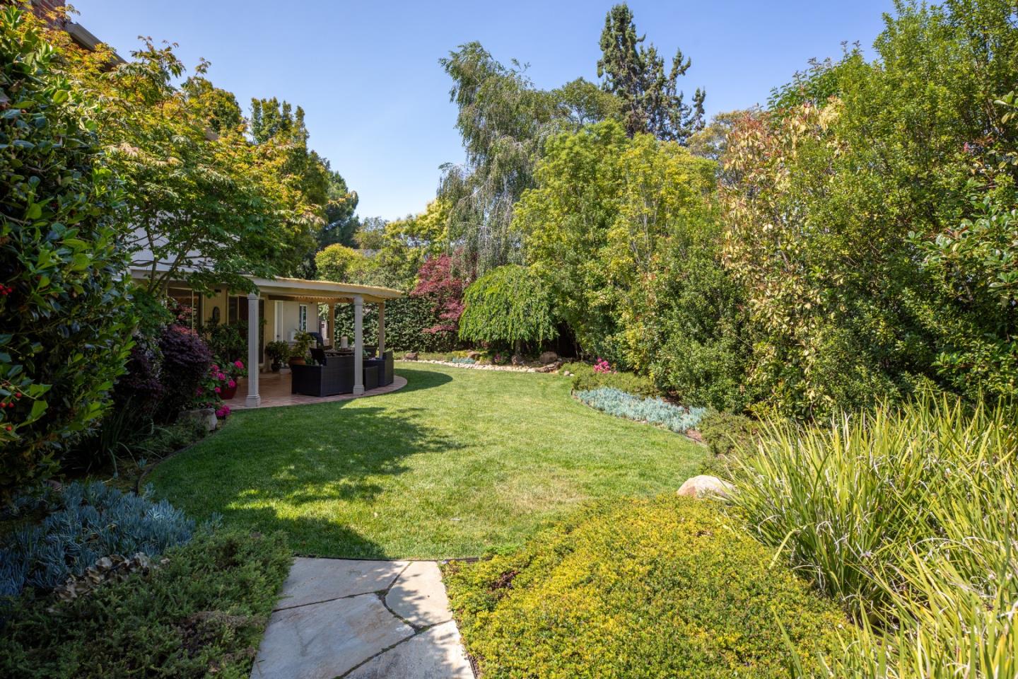 1061 Saint Joseph Avenue