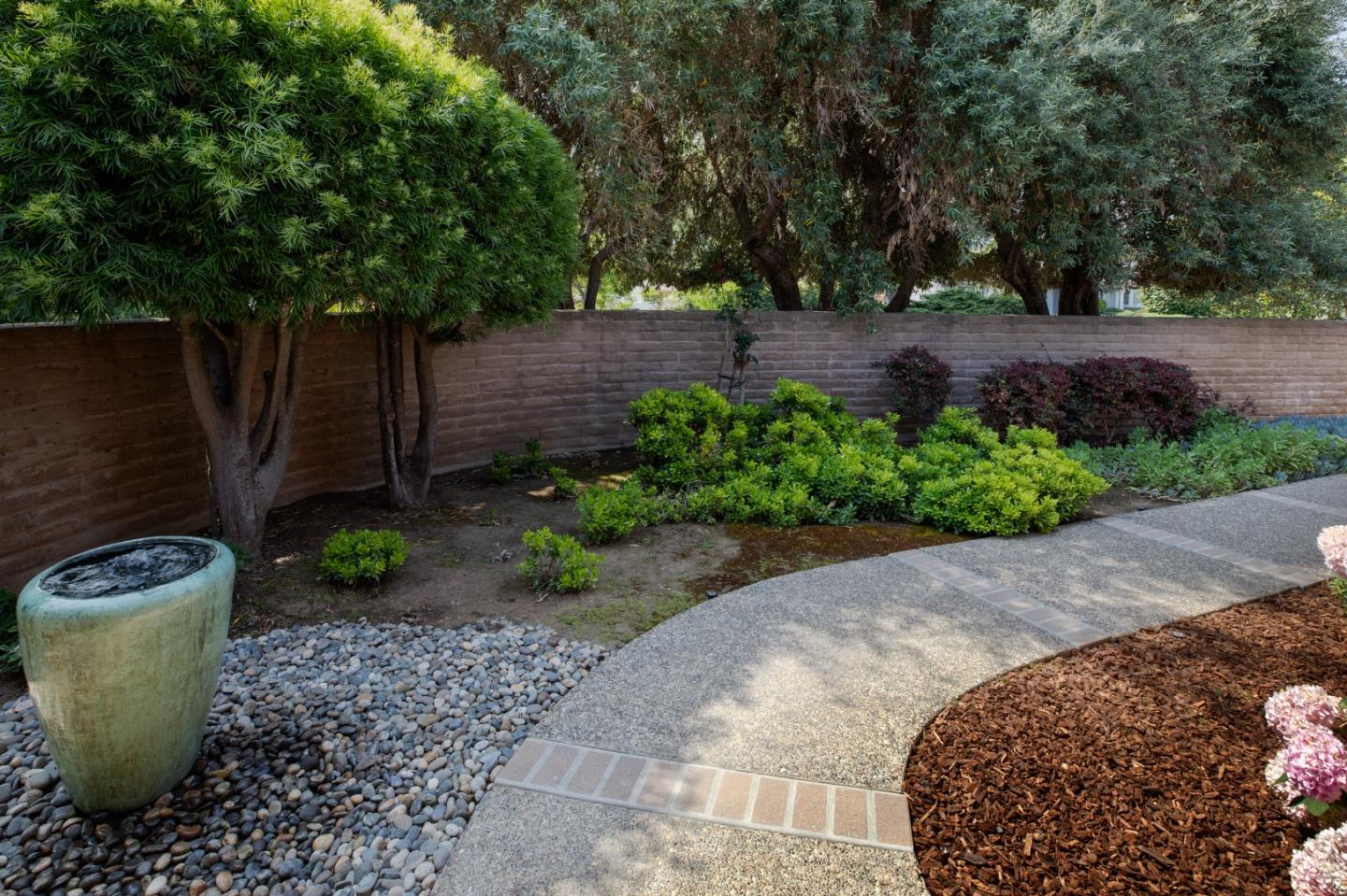 1061 Saint Joseph Avenue