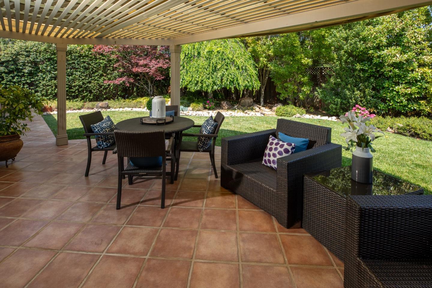 1061 Saint Joseph Avenue