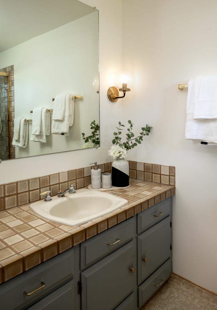 1061 Saint Joseph Avenue