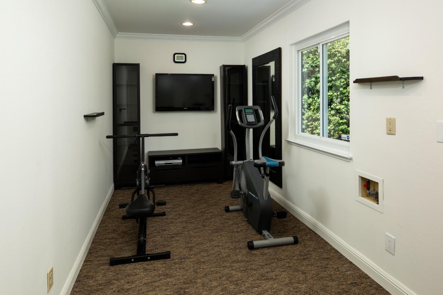 1061 Saint Joseph Avenue