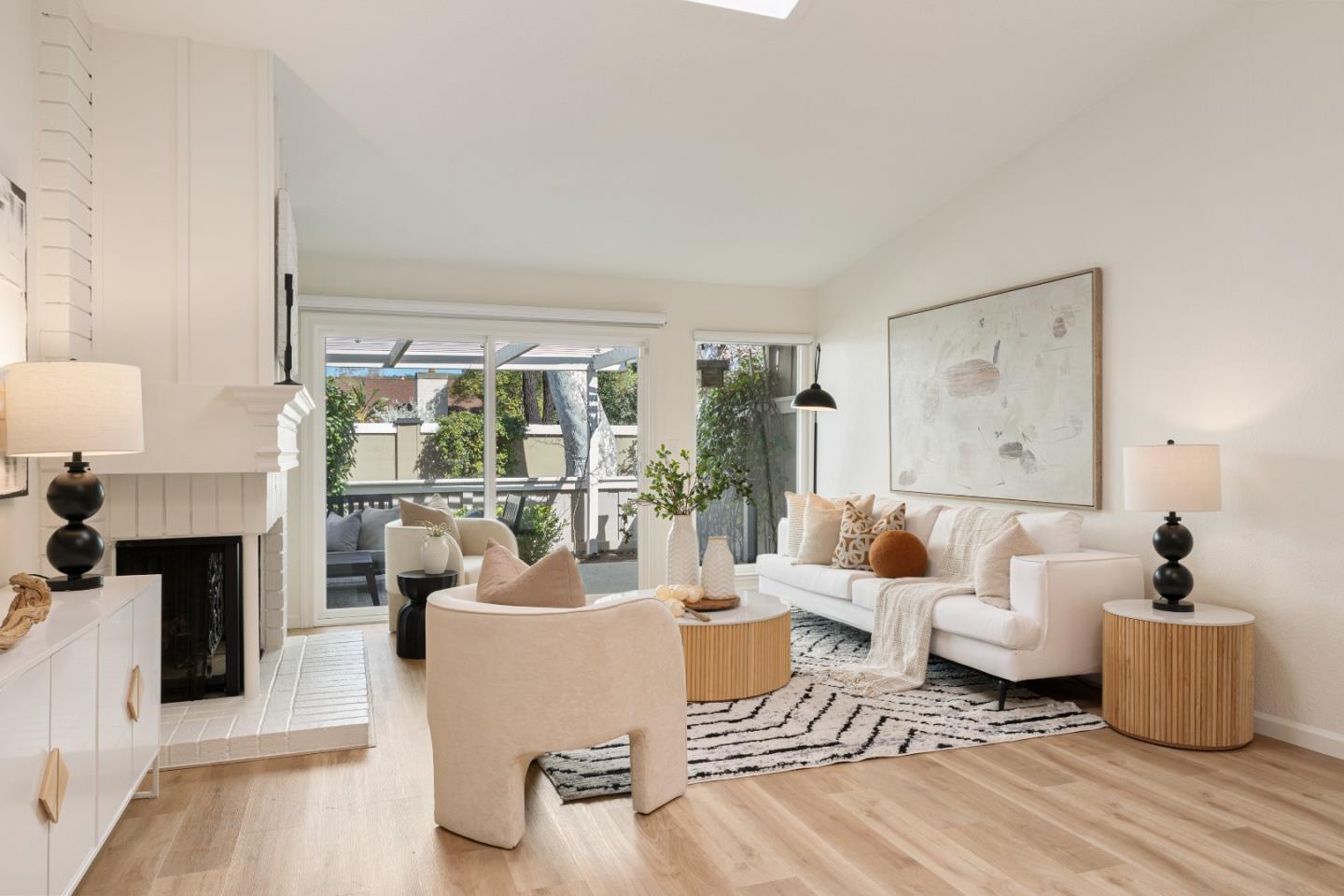 1141 Holly Oak Circle